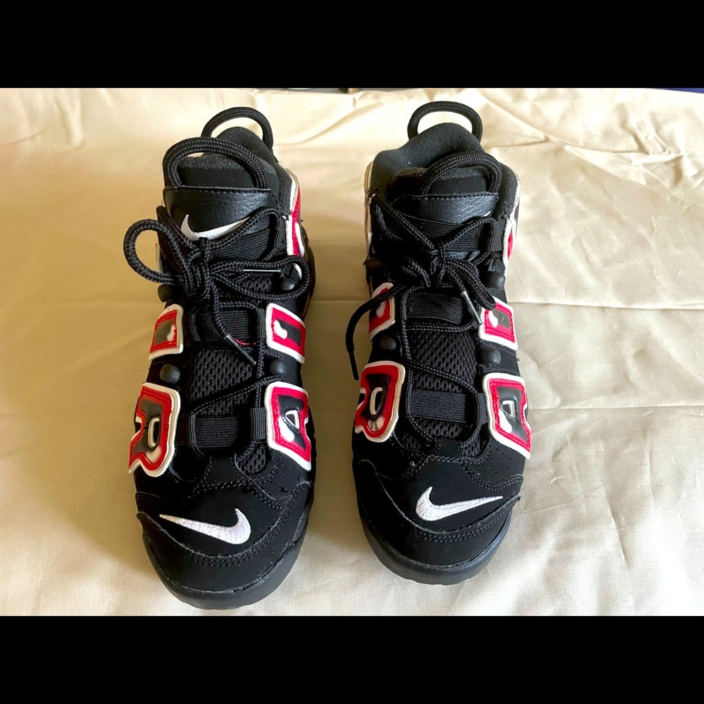 Nike Uptempo sz.5Y